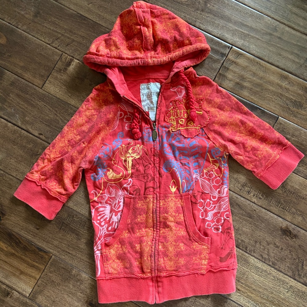 Buckle sweatshirt